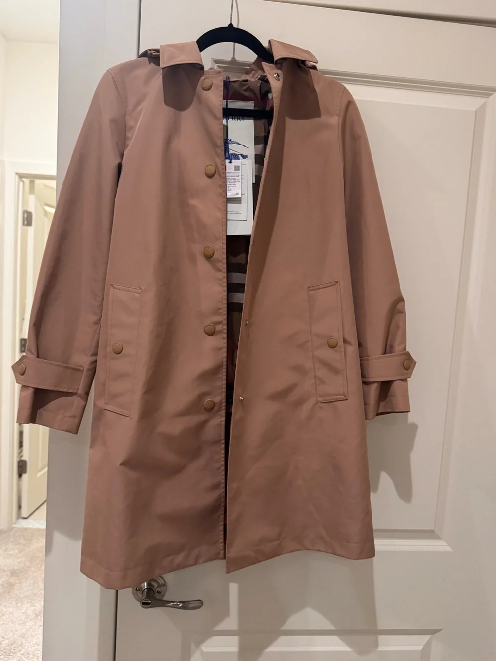 Burberry Beige Trench Raincoat with Signature Check Lining - Picture 2 of 6